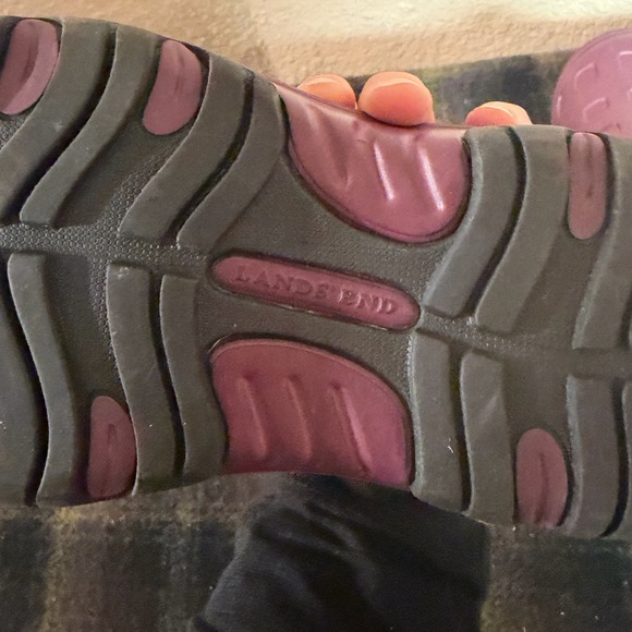 4/$15 Lands' End Slip-On Slippers in Plum - Picture 6 of 7